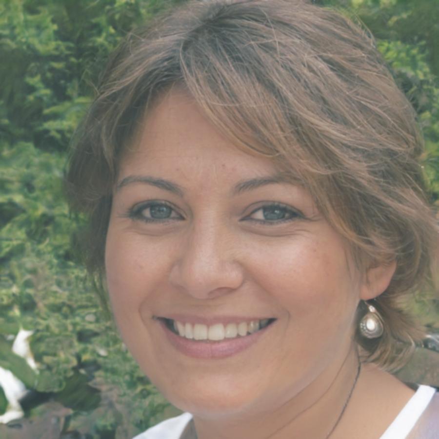 Dipl.-Kfm. Lisa Hoffmann, Finanzberaterin
